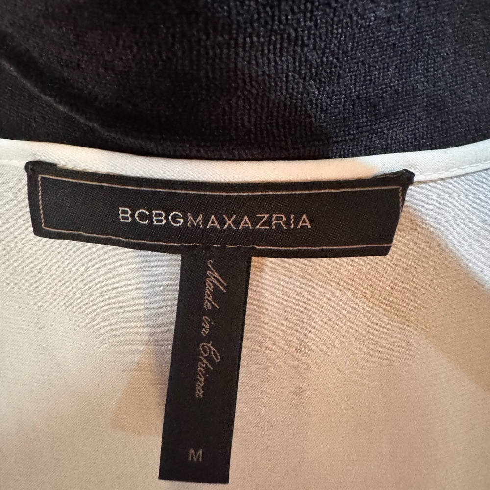 BCBGMaxAzria White Top - Picture 3 of 3